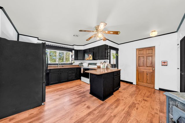 401 Petersham Road, Athol, MA 01331