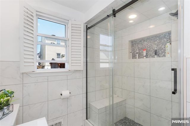 28 Logan Place, Lodi, NJ 07644