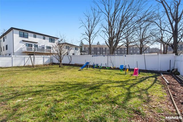 28 Logan Place, Lodi, NJ 07644