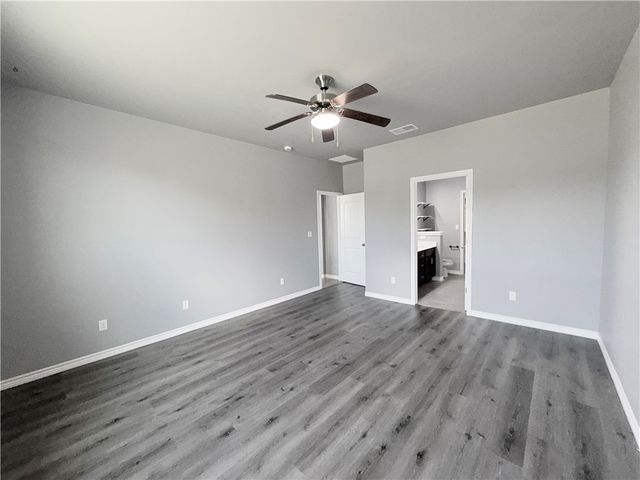 2942 Cantabria St, Corpus Christi, TX 78415