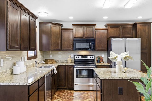 408 28th Street SE, Altoona, IA 50009