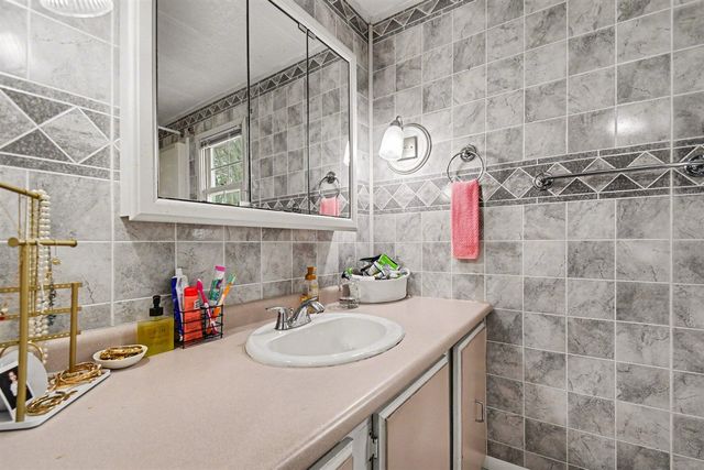 315 Mc Cumber Street, Buchanan, MI 49107