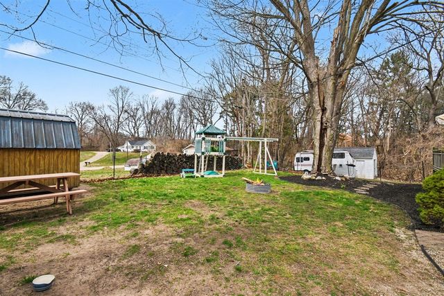 315 Mc Cumber Street, Buchanan, MI 49107