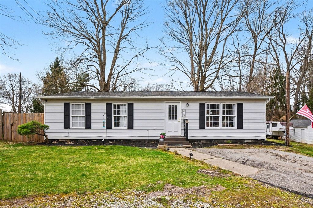 315 Mc Cumber Street, Buchanan, MI 49107