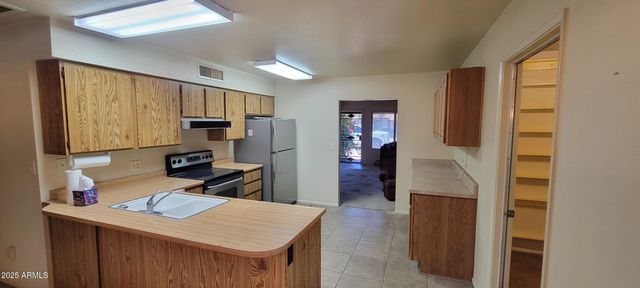 505 N LAVEEN Drive, Chandler, AZ 85226