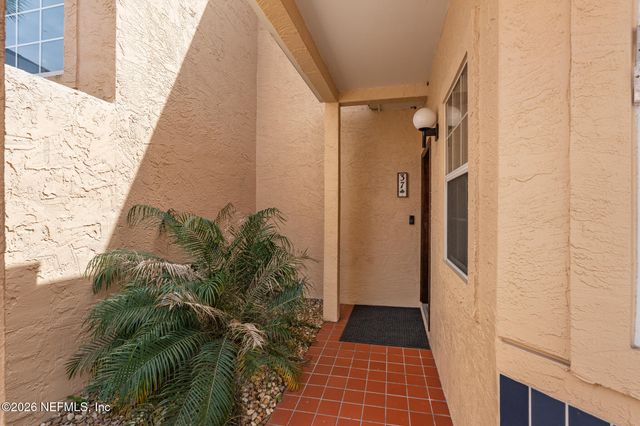 37 CAPTAINS Walk, Palm Coast, FL 32137