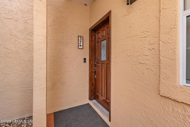 37 CAPTAINS Walk, Palm Coast, FL 32137