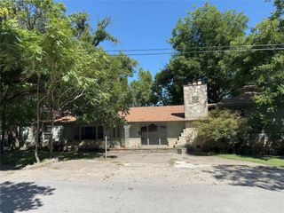 206 Vine Street, Glen Rose, TX 76043