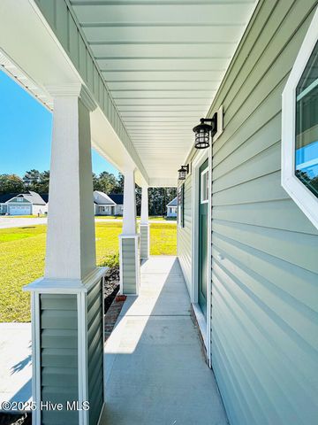 833 Hidden Bridge Drive, Jacksonville, NC 28546