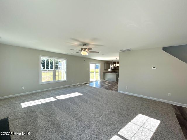833 Hidden Bridge Drive, Jacksonville, NC 28546