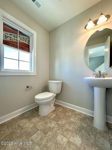 833 Hidden Bridge Drive, Jacksonville, NC 28546