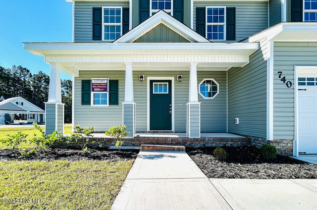 833 Hidden Bridge Drive, Jacksonville, NC 28546