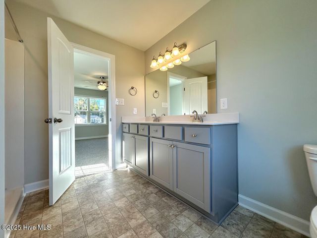 833 Hidden Bridge Drive, Jacksonville, NC 28546