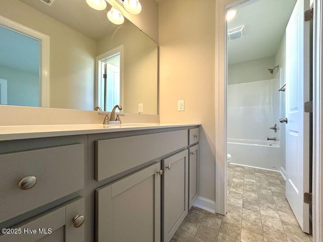 833 Hidden Bridge Drive, Jacksonville, NC 28546