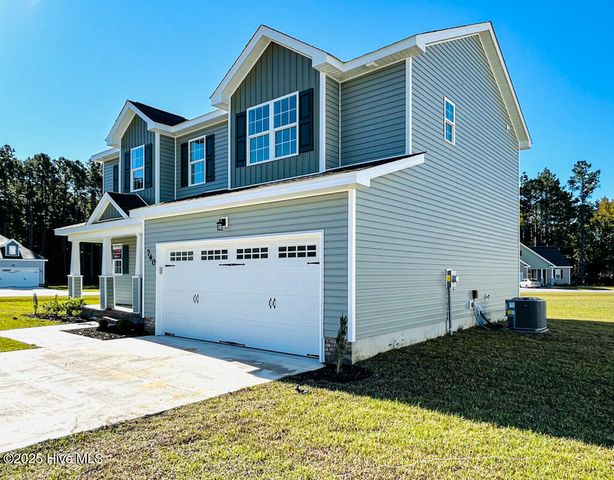 833 Hidden Bridge Drive, Jacksonville, NC 28546