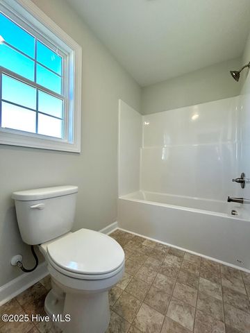 833 Hidden Bridge Drive, Jacksonville, NC 28546