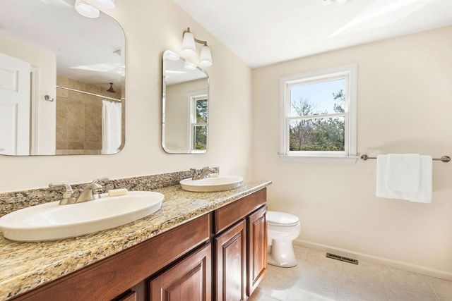 192 Fairway Dr, Attleboro, MA 02703