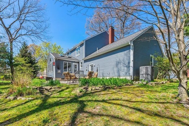 192 Fairway Dr, Attleboro, MA 02703