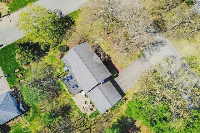 192 Fairway Dr, Attleboro, MA 02703