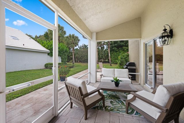 9221 Heathridge Drive, West Palm Beach, FL 33411