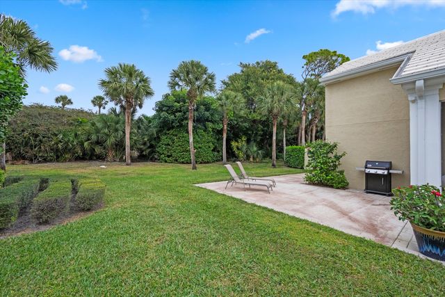 9221 Heathridge Drive, West Palm Beach, FL 33411