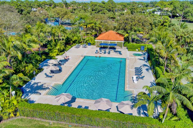 9221 Heathridge Drive, West Palm Beach, FL 33411