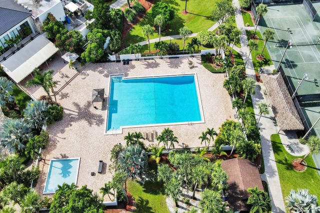 9221 Heathridge Drive, West Palm Beach, FL 33411