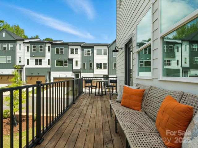 921 Archway Lane, Charlotte, NC 28217