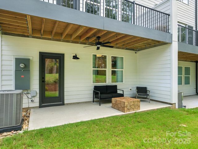 921 Archway Lane, Charlotte, NC 28217