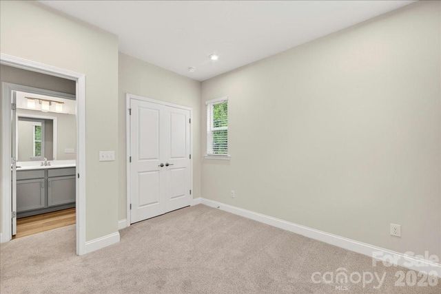 921 Archway Lane, Charlotte, NC 28217