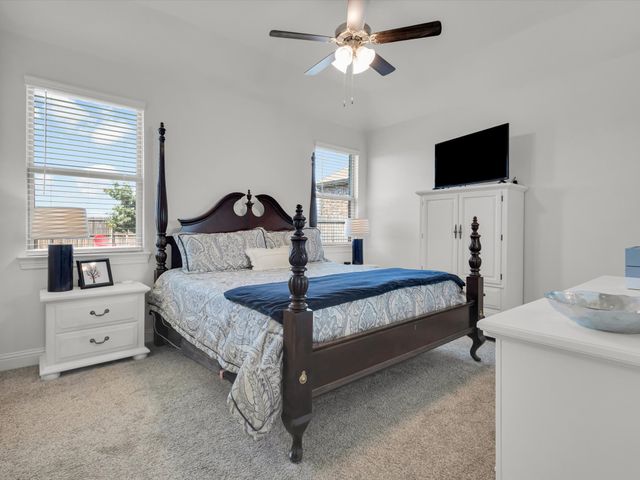 10925 Canyon Mine Drive, Aubrey, TX 76227