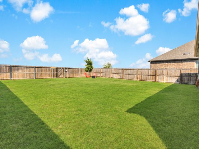 10925 Canyon Mine Drive, Aubrey, TX 76227