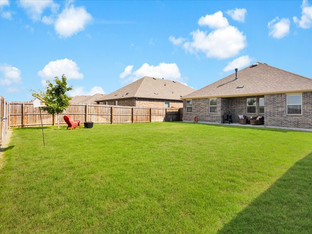 10925 Canyon Mine Drive, Aubrey, TX 76227