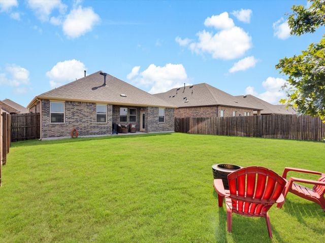 10925 Canyon Mine Drive, Aubrey, TX 76227