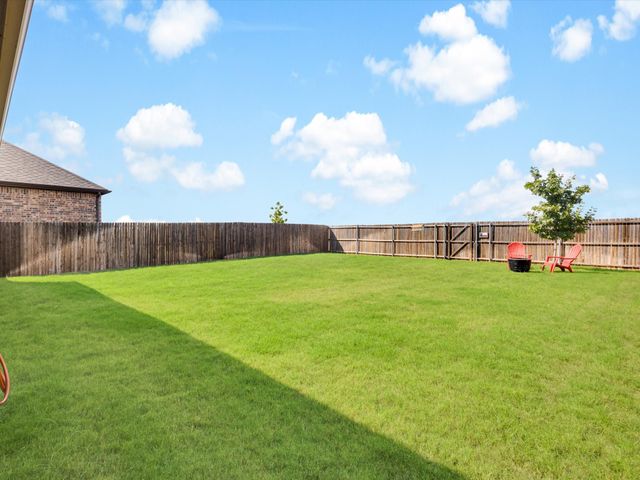 10925 Canyon Mine Drive, Aubrey, TX 76227