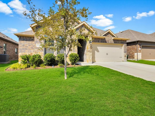 10925 Canyon Mine Drive, Aubrey, TX 76227