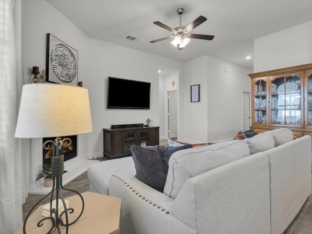 10925 Canyon Mine Drive, Aubrey, TX 76227