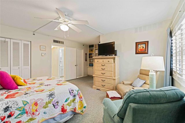 244 SAINT AUGUSTINE AVENUE 104, Venice, FL 34285