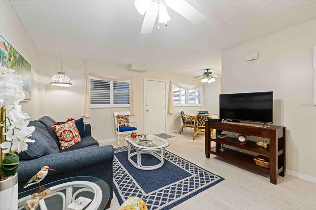 244 SAINT AUGUSTINE AVENUE 104, Venice, FL 34285