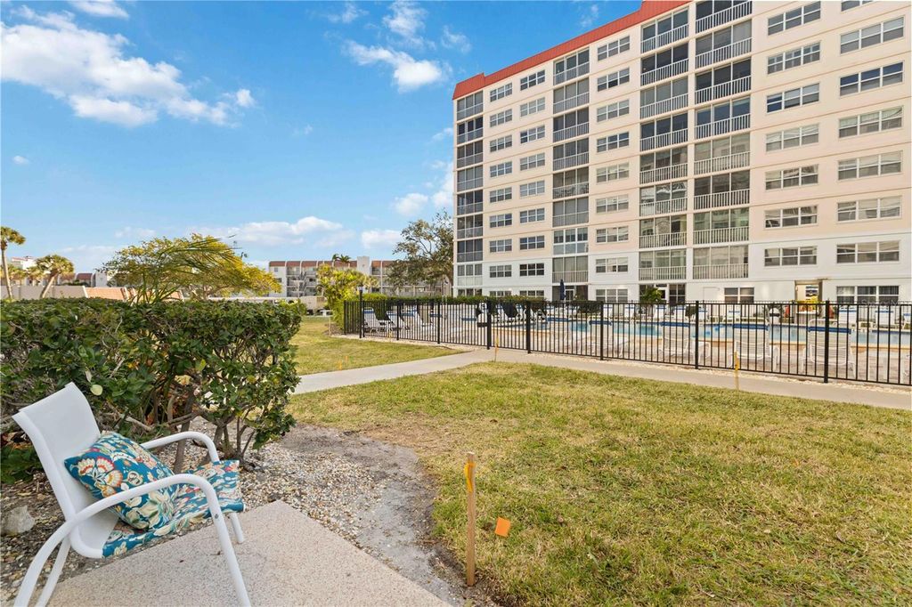 Image 22 of property listing at 244 SAINT AUGUSTINE AVENUE 104, Venice, FL 34285