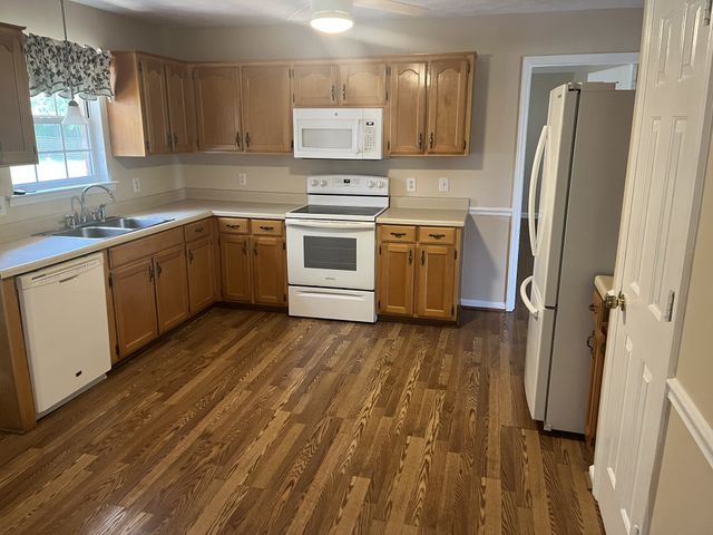 303 Spring Hill Dr, Smyrna, TN 37167