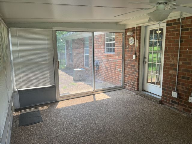 303 Spring Hill Dr, Smyrna, TN 37167