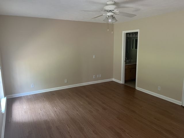 303 Spring Hill Dr, Smyrna, TN 37167