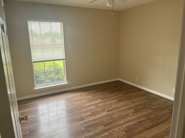 303 Spring Hill Dr, Smyrna, TN 37167