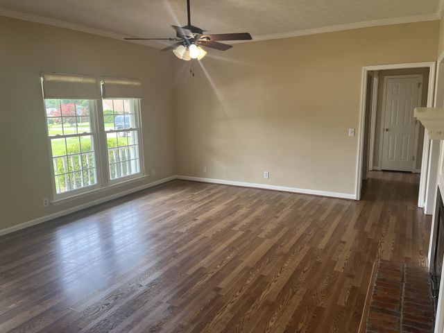 303 Spring Hill Dr, Smyrna, TN 37167