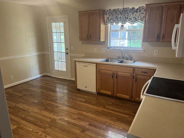 303 Spring Hill Dr, Smyrna, TN 37167