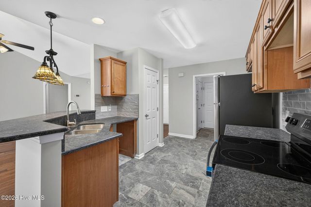 9451 Cottonwood Lane SE, Leland, NC 28451