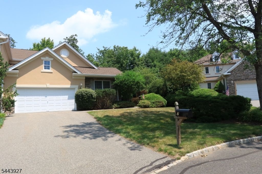 7 Dickerson Ct, Chester Twp., NJ 07930 — photo 2