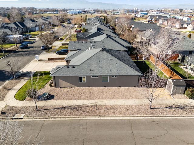 3267 Ford Drive, Medford, OR 97504