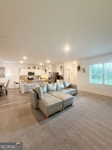 64 Hargrave Avenue, Bethlehem, GA 30620